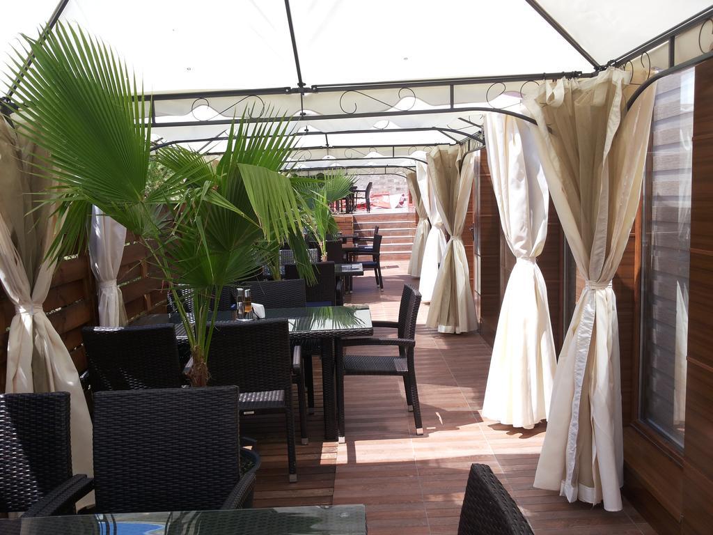 Diva Hotel Blagoevgrad Bagian luar foto