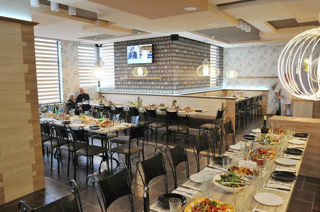 Diva Hotel Blagoevgrad Bagian luar foto