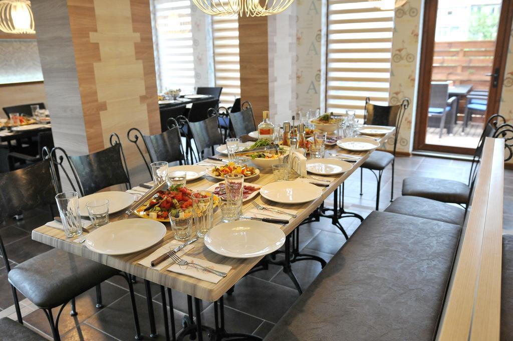 Diva Hotel Blagoevgrad Bagian luar foto